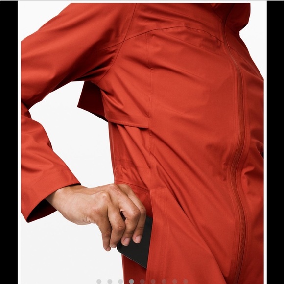 NWT Lululemon rain rebel jacket - Picture 3 of 7